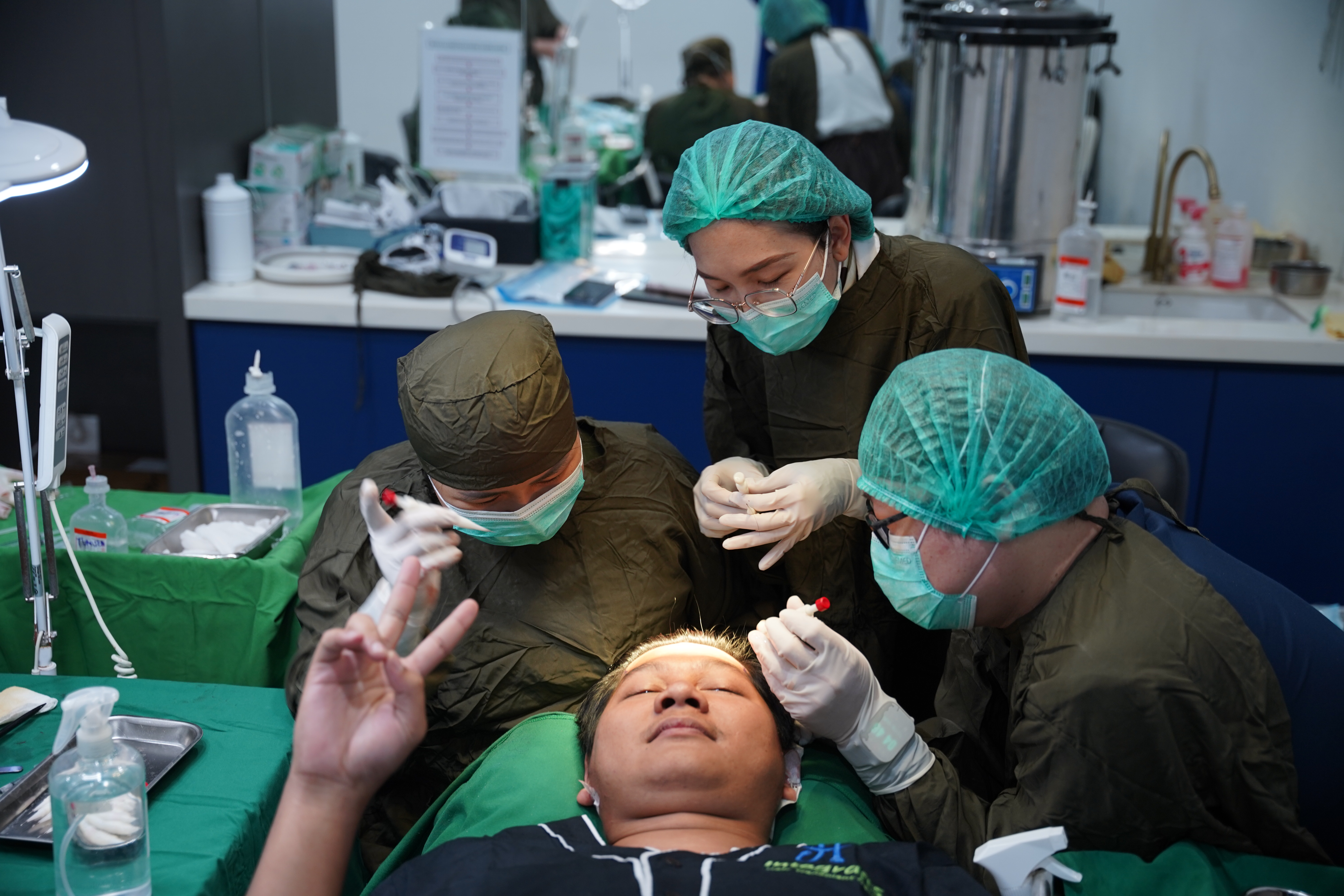 Pelatihan klinis transplantasi rambut IIHS